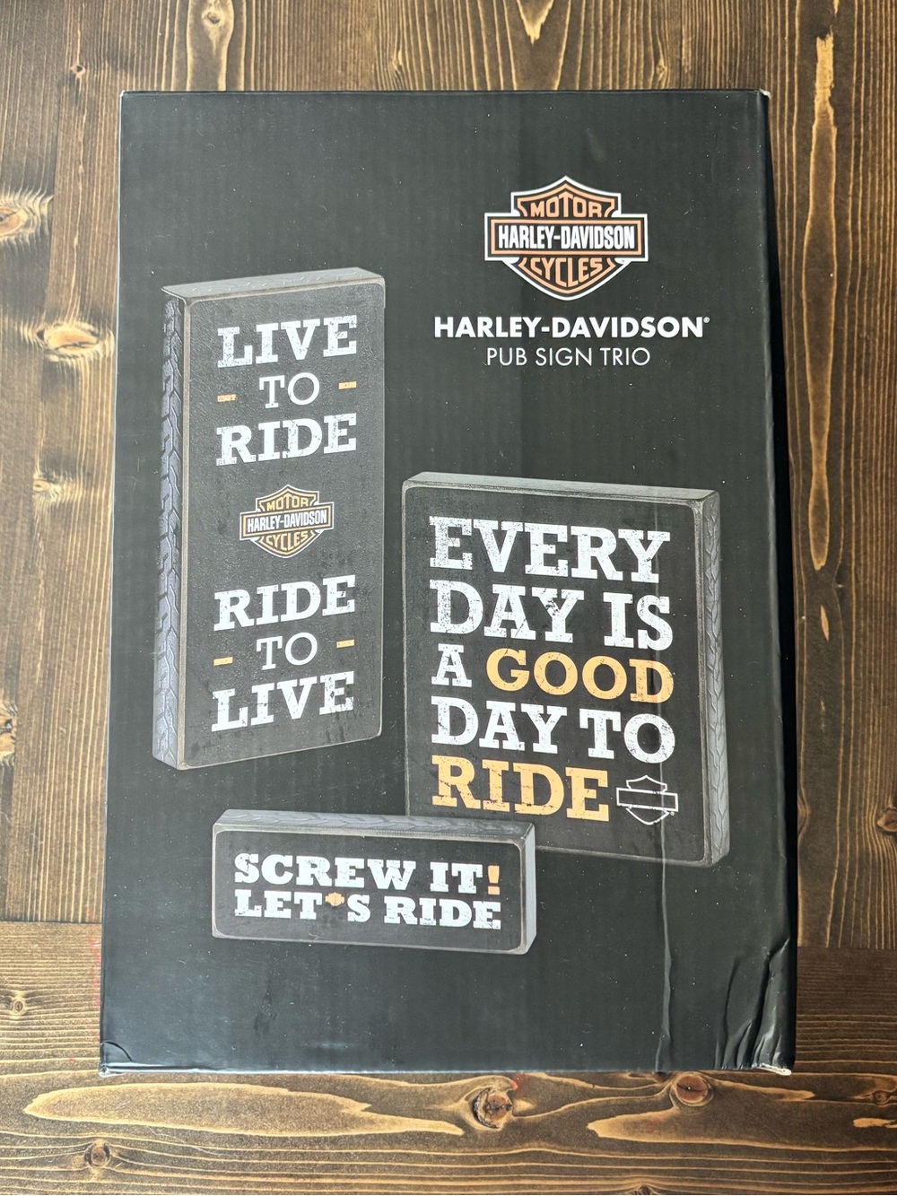Harley-Davidson Black, White & Gold Block Sign Set